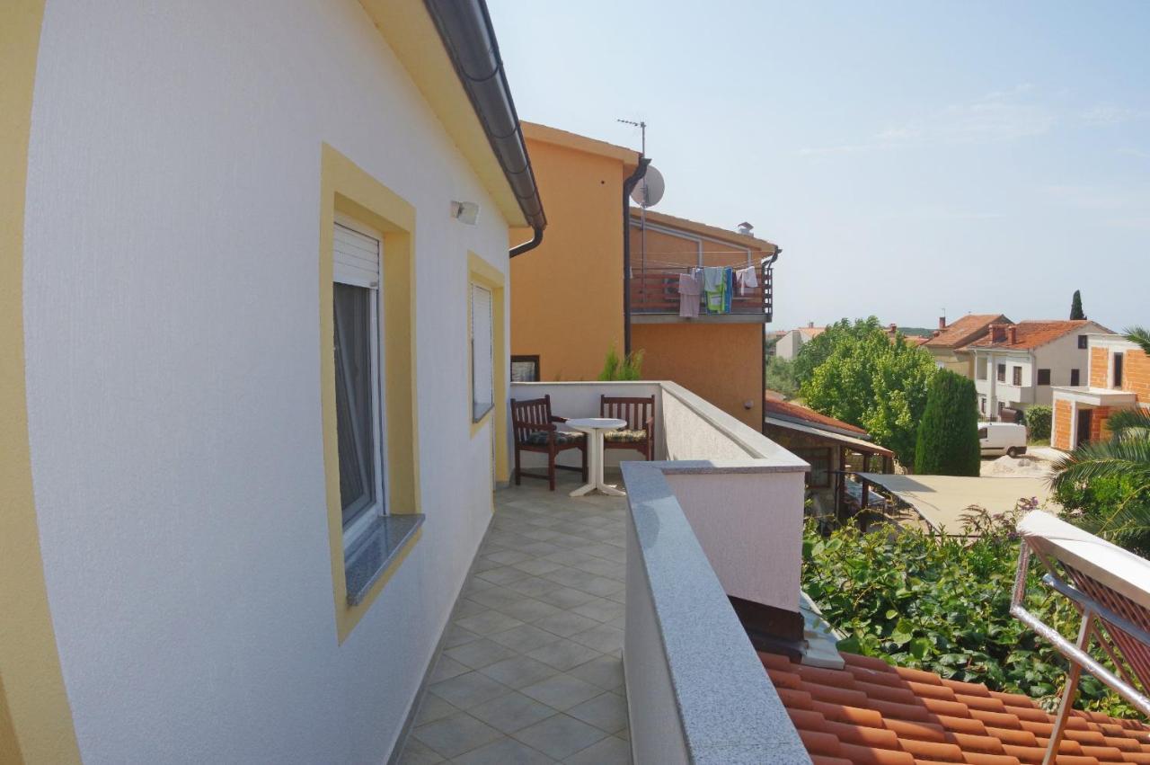 Apartment Mia Vinkuran Esterno foto